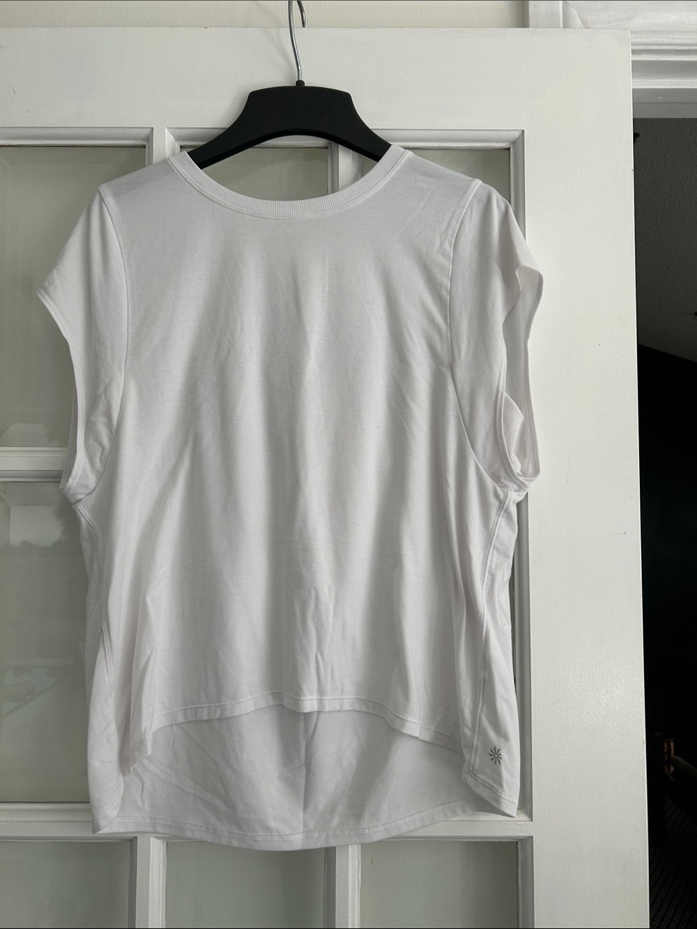 Athleta small Women's White Short-Sleeve Tee